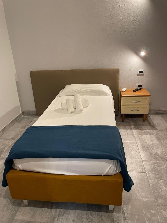 Casa Camere Pistis Assemini Eksteriør billede